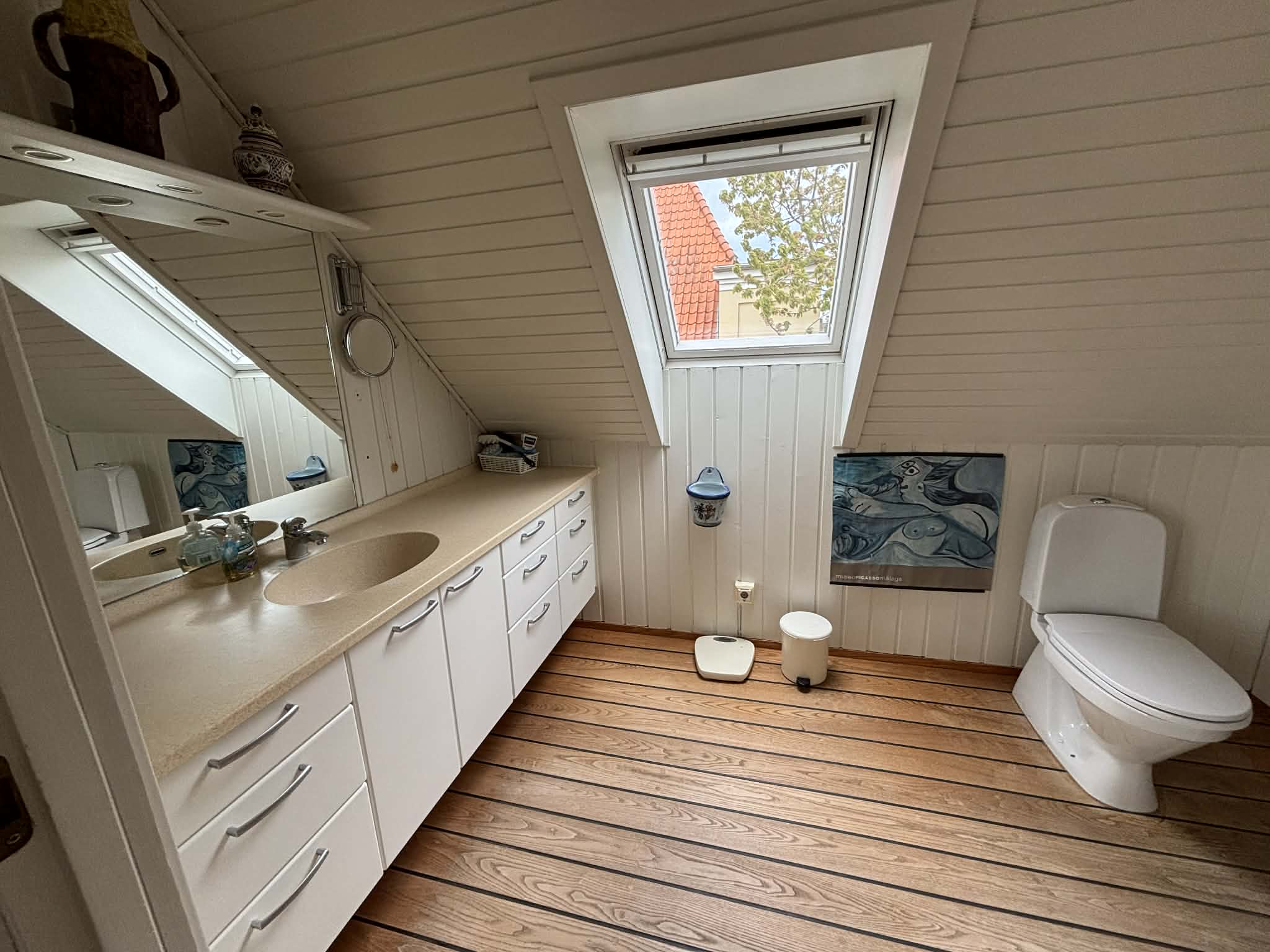 En-suite bad